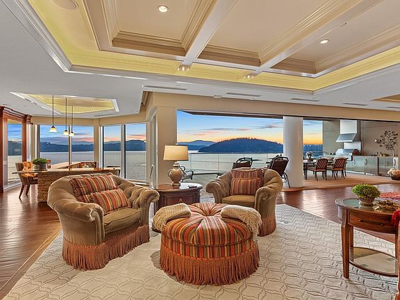 5th image of 2031 S Island Green Dr