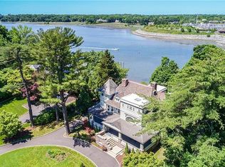 29 Glen Avon Dr, Riverside, CT 06878