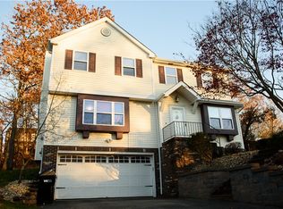 605 Tara Dr, Pittsburgh, PA 15237