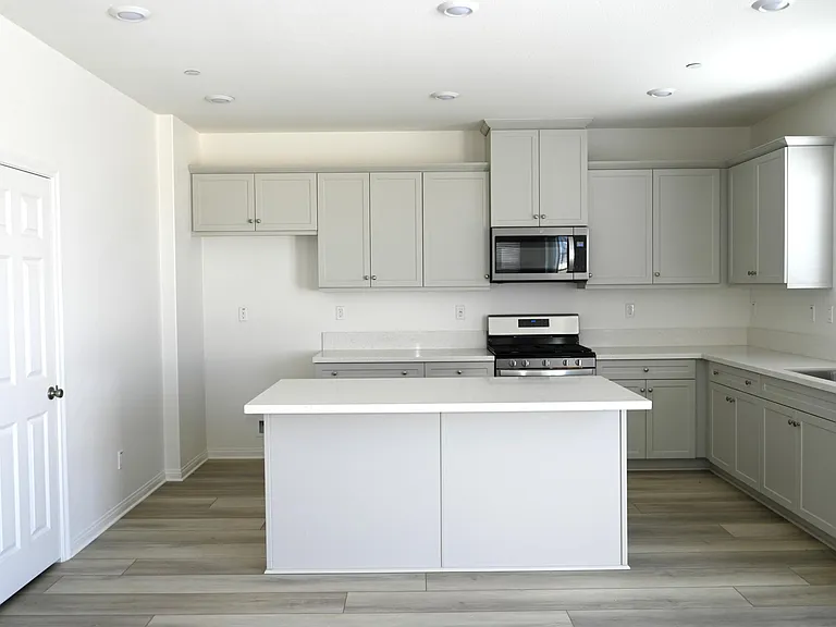 19537 Sunkissed Ridge Dr — Photo 9