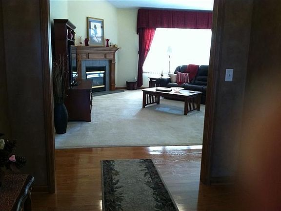 2nd image of 862 Bolton Abbey Ln