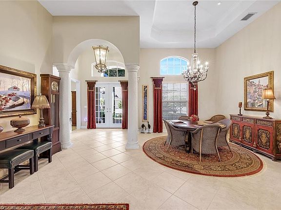 3rd image of 10168 Avonleigh DR