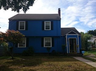 33 Hollywood Rd, West Roxbury, MA 02132