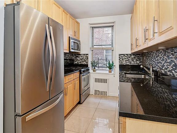 3rd image of 9425 Shore Rd APT 3A