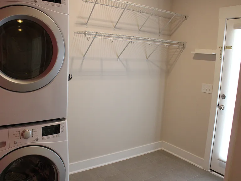 1521 Rhodeschool Dr — Photo 9