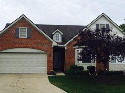 7095 Azalea Ct, Grand Blanc, MI, 48439