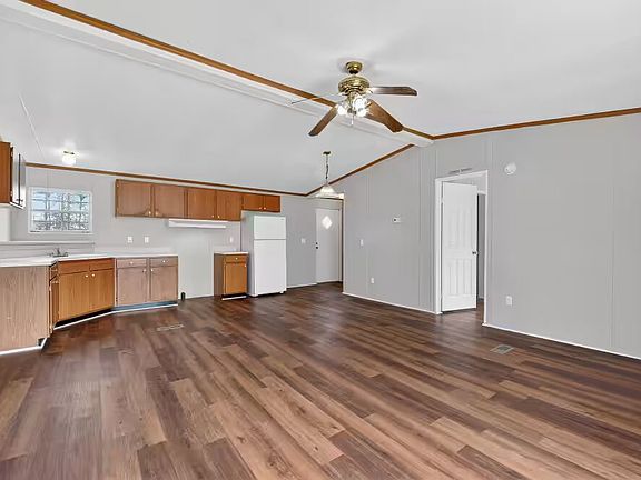 3rd image of 49127 Chapman Rd #27