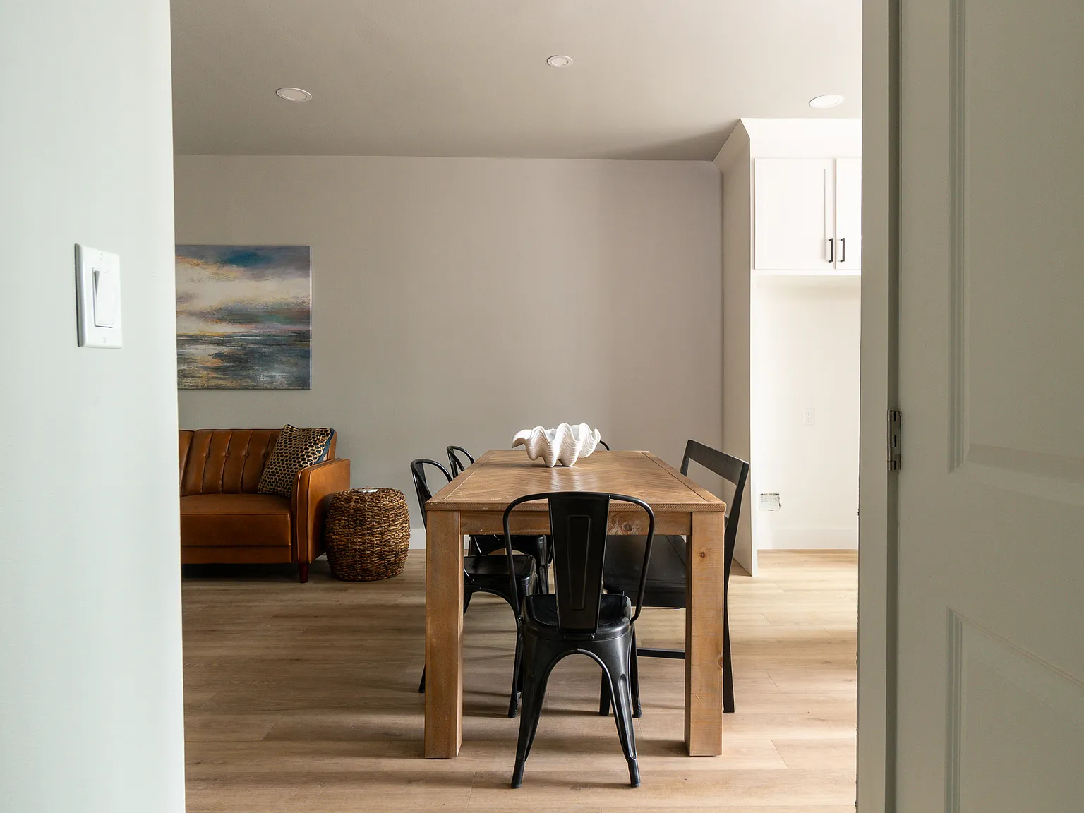 2 bed, 928 sqft, $1,991 — Photo 4