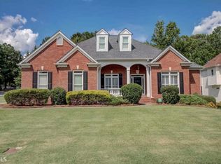 420 Highland Gate Cir, Suwanee, GA 30024