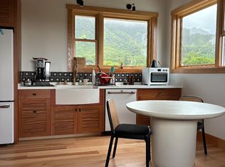 1096 Lunaanela St, Kailua, HI 96734