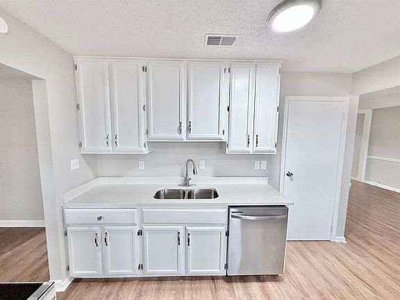 5th image of 7830 Quito Rd