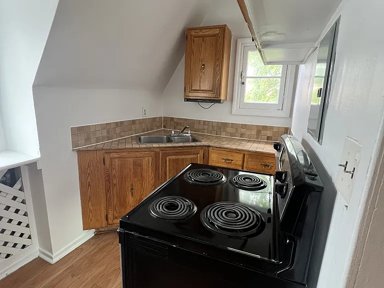 301 Wilbrod St — Photo 80