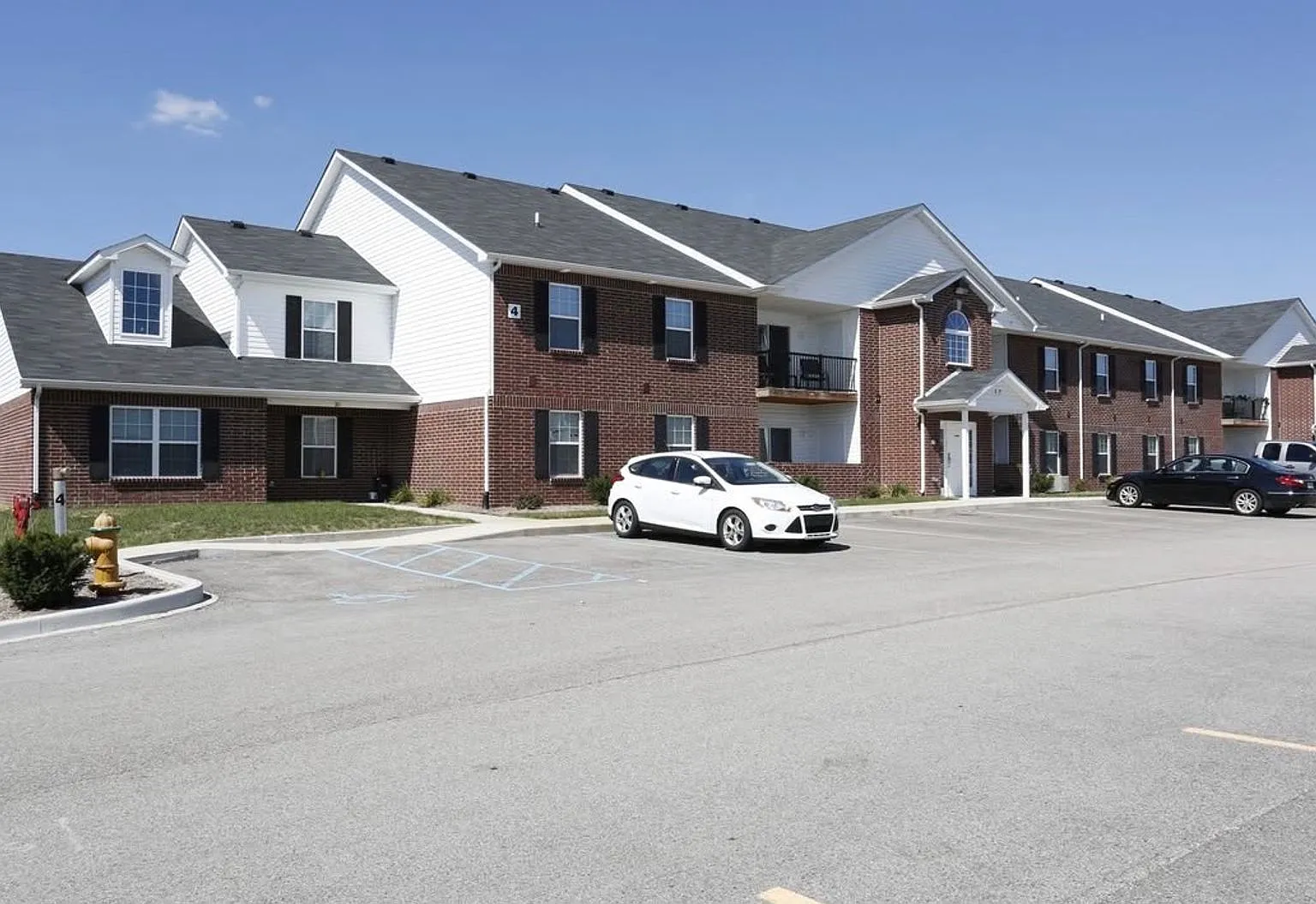 Southern Winds Apartments — Photo 3