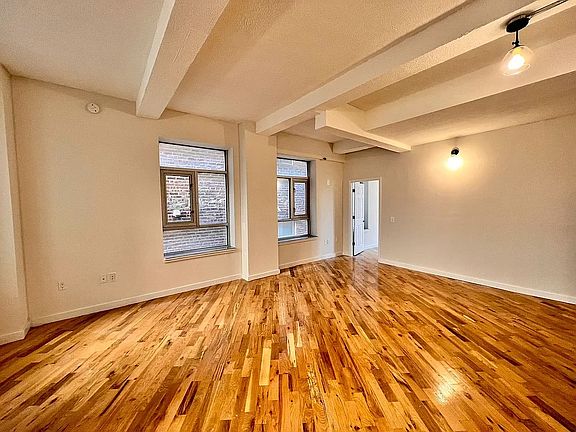 3rd image of 29-28 41st Ave #211