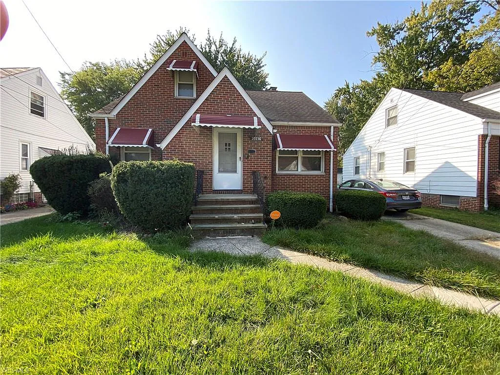 25330 Shoreview Ave photo 1