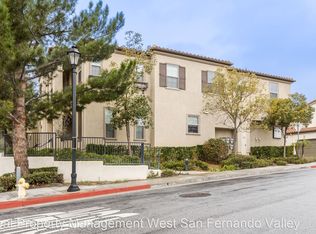 20422 Paseo Azul, Northridge, CA 91326