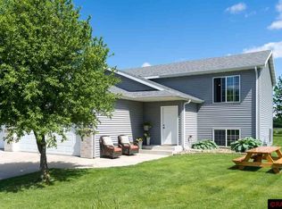 2228 Kodiak Dr, North Mankato, MN 56003