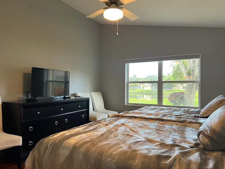 10596 Sunset Isles Ct — Photo 9