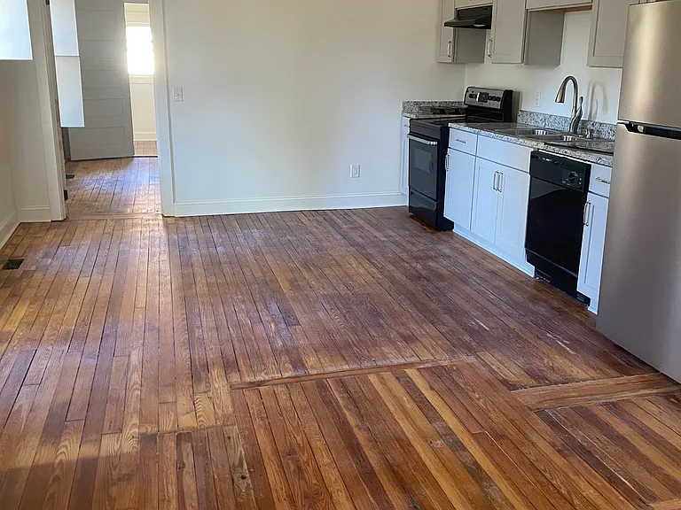 312 Cross St — Photo 5