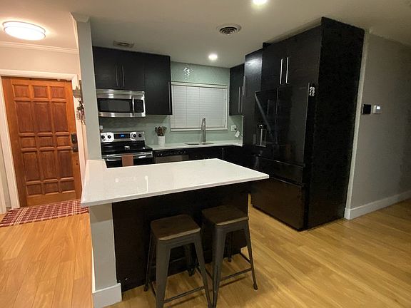 4th image of 14410 Lake Crescent Pl