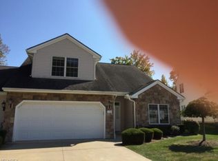 128 Stonecreek Dr, Mayfield Heights, OH