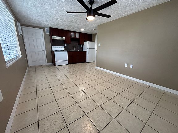 4th image of 1207 Pierce St W #1207