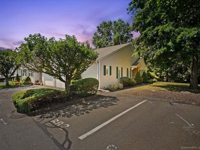681 Ledgeview Court #681, Southington, CT, 06489