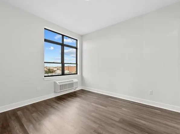 121 34th Street image 88 of 213