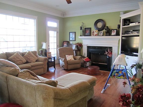4th image of 128 Covey Ct