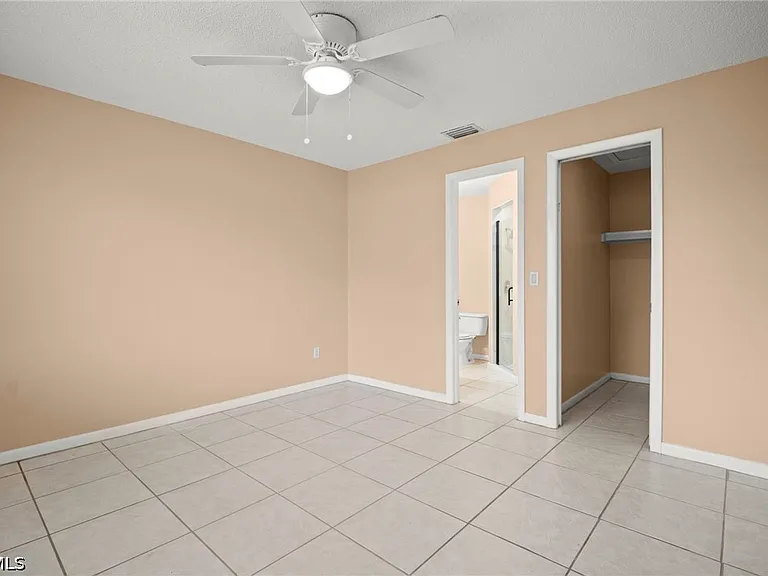 4406 Santa Barbara Blvd #B — Photo 13