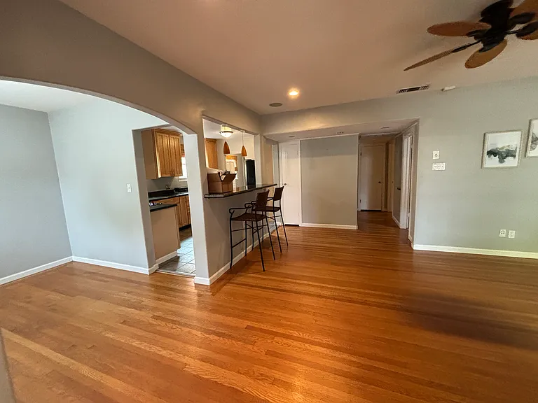 1114 Castro Way — Photo 4