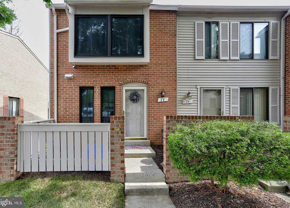 1st image of 77 Brassie Ct