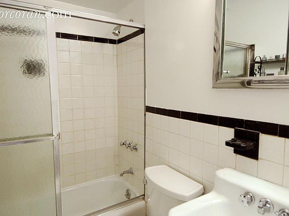 4th image of 153 E 57th St APT 16K