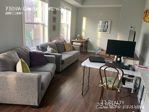 4th image of 733 W Oakdale Ave #2W