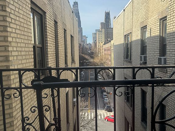 5th image of 55 Tiemann Pl APT 65