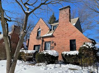 380 Parker Dr, Pittsburgh, PA 15216