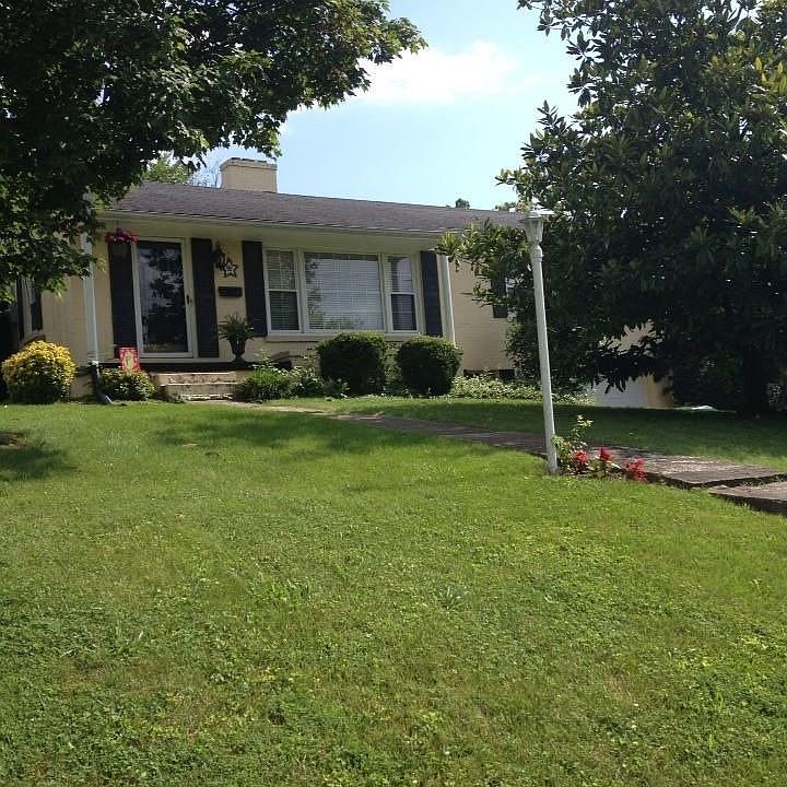 338 Runyon   3br, 2ba brick