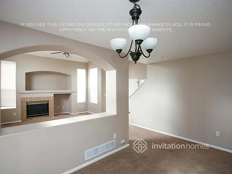 5207 Creek Way — Photo 2