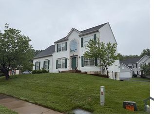 3912 Red Bird Ln, Woodbridge, VA 22193