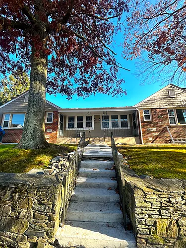 652 East Ave Photo 1