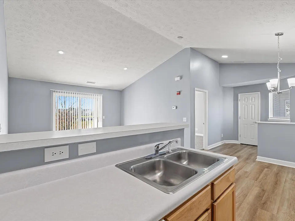 Cross Lake Apartments