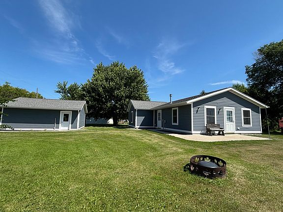5th image of 401 Joe Horachek St E