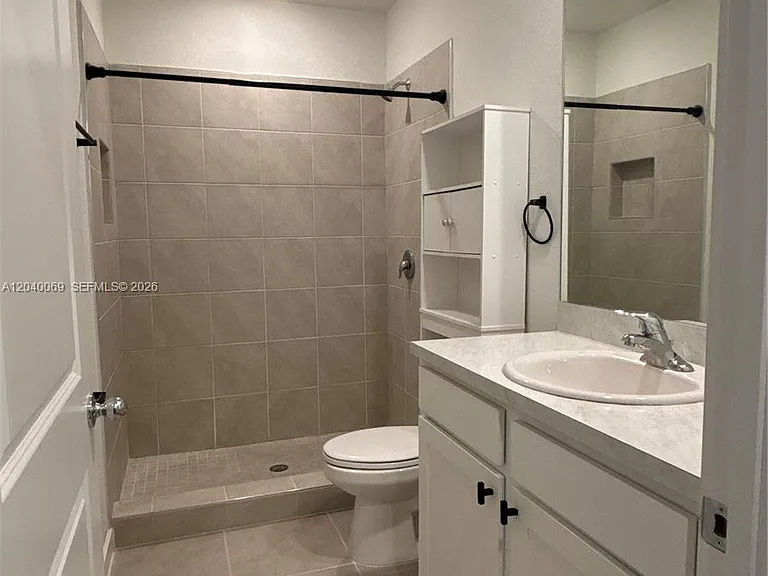 105 NE 3rd Ct — Photo 9