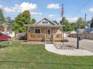 810 Grace St, Owosso, MI 48867