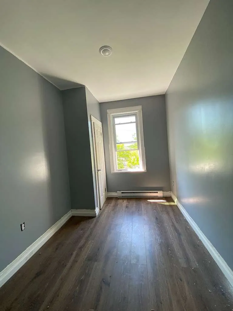 2 bed, 1.0 bath, $2,600 — Photo 3