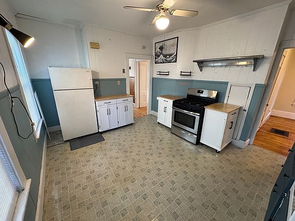 3rd image of 305 Highland Ave #2