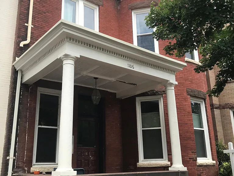 1106 Grove Ave — Photo 1