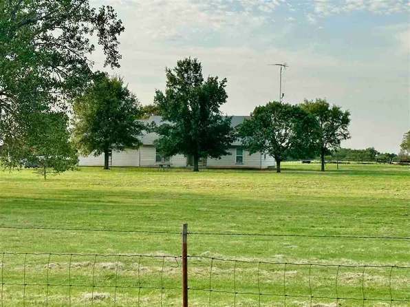 525 W Tower Rd, Ponca City, OK 74601