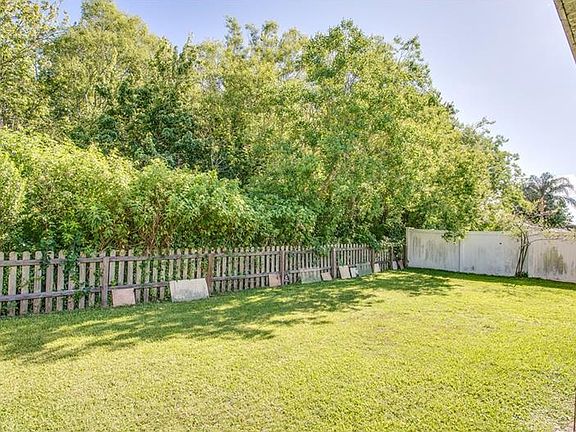 5th image of 310 Appaloosa Ct