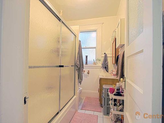 4th image of 1565 Jackson St #C1